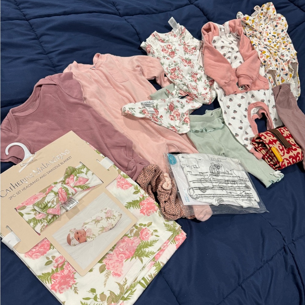 Baby girl clothes size 0-9m